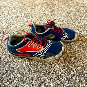 Saguaro size EU 30 (12.5 U.S.) little boys water shoes